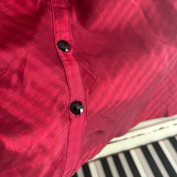 Cleo Crimson Ruby Red Button-Up Blouse Small - Picture 4 of 16